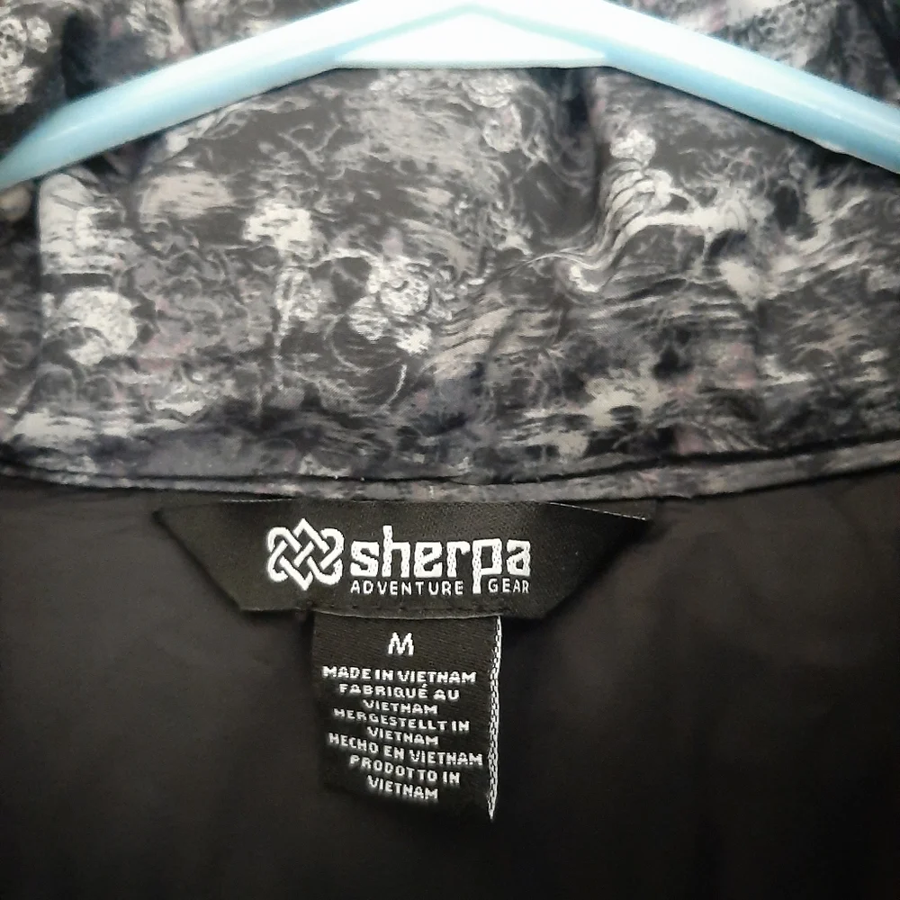 Coat - Picture 4 of 4